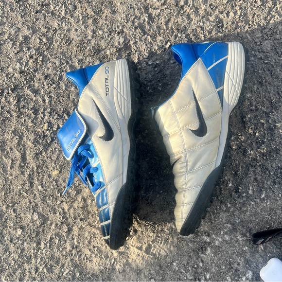 Soccer shoes : total 90 zoom 2003 worn by legendary players - Picture 4 of 7